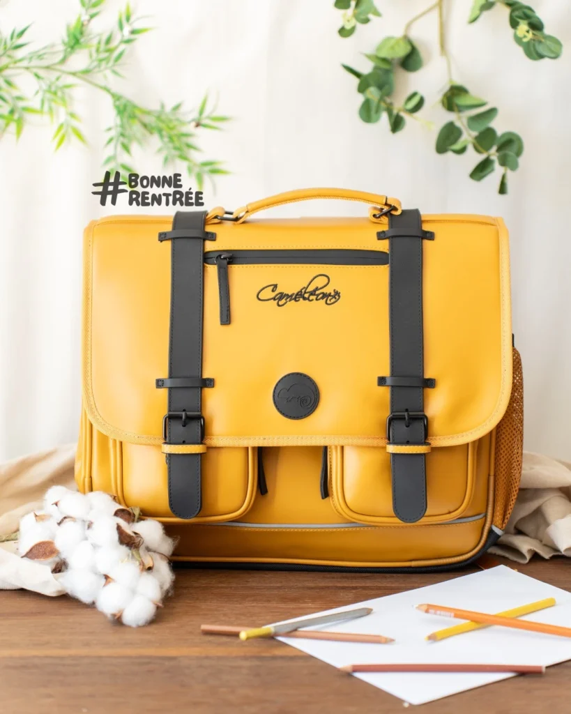💛 Un cartable stylé et robuste pour une nouvelle rentrée ! 🎒✨