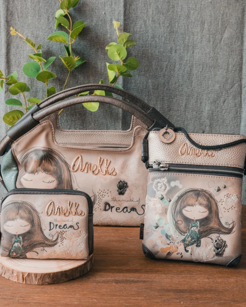 🌸 Anekke – l’élégance des âmes voyageuses